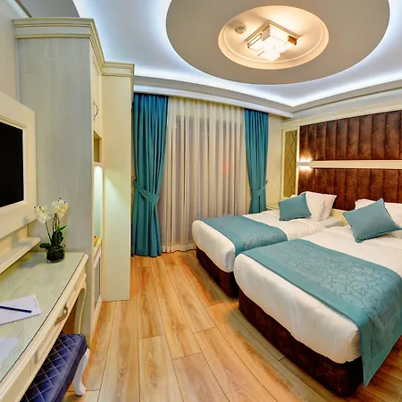 Novelty Hotel 5*