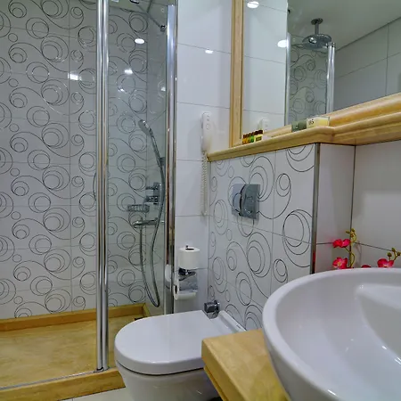 Novelty Hotel 5*
