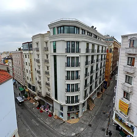 Novelty Hotel 5*